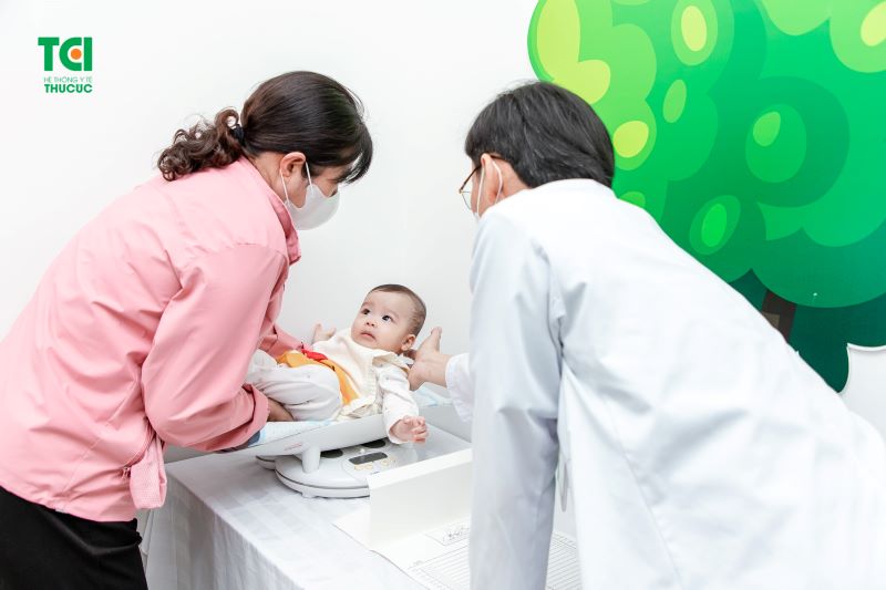 tiêm dịch vụ