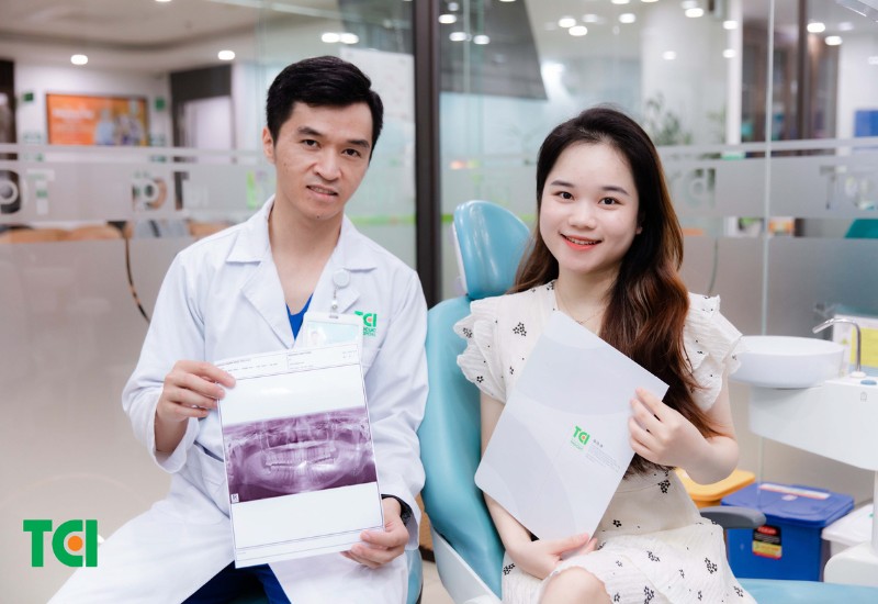 Khách hàng có thể lựa chọn mão sứ phù hợp với nhu cầu và điều kiện tài chính của bản thân.