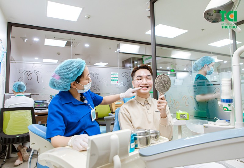 Để được dự đoán chính xác về thời gian niềng răng, bạn nên tham khảo ý kiến của bác sĩ nha khoa.