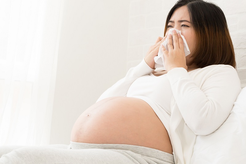 Mẹ bầu bị bạch hầu đau vùng bụng nên cẩn trọng với biến chứng viêm cơ tim