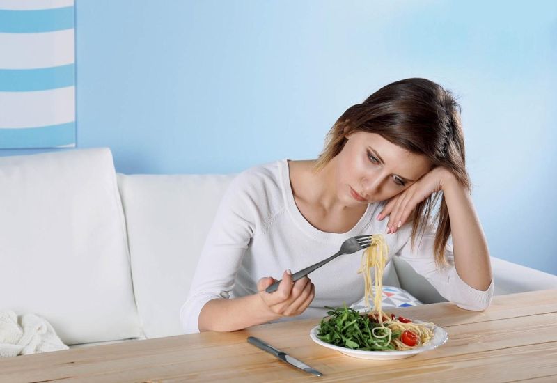 Nguyên nhân gây ăn không tiêu trào ngược dạ dày