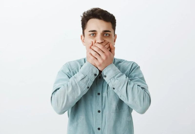 ăn xong bị ợ hơi có nguy hiểm không?