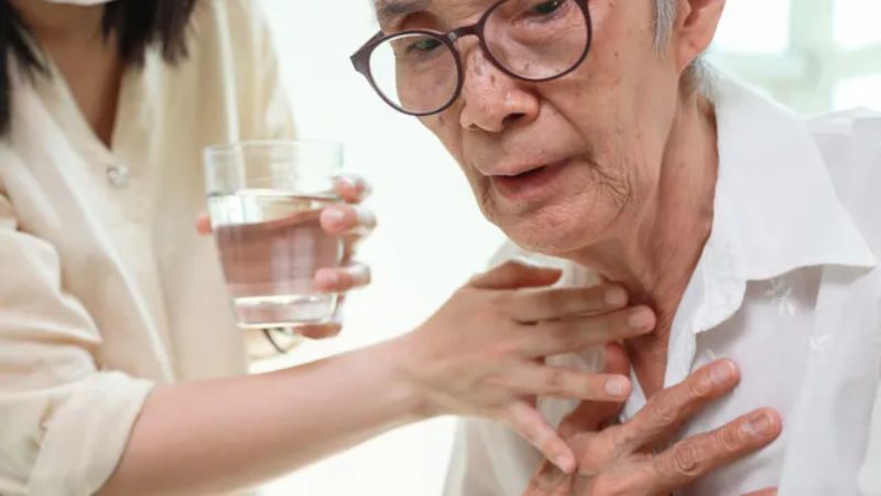 Khó nuốt ở cổ biểu hiện như thế nào?