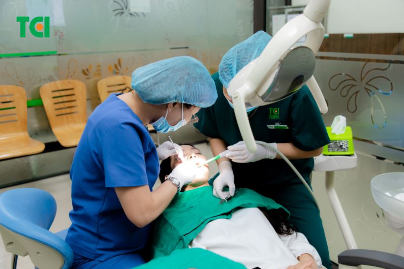 Trình độ của bác sĩ là yếu tố nên cân nhắc đầu tiên.