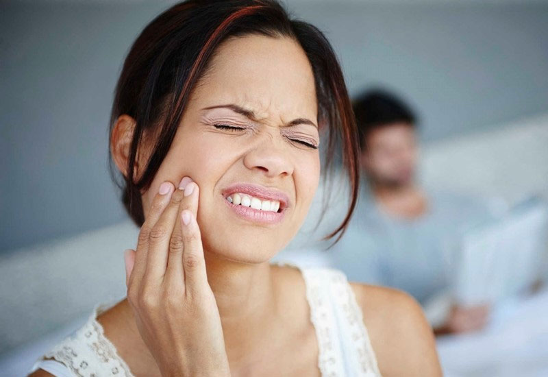 Thuốc chấm chân răng có tác dụng phụ không