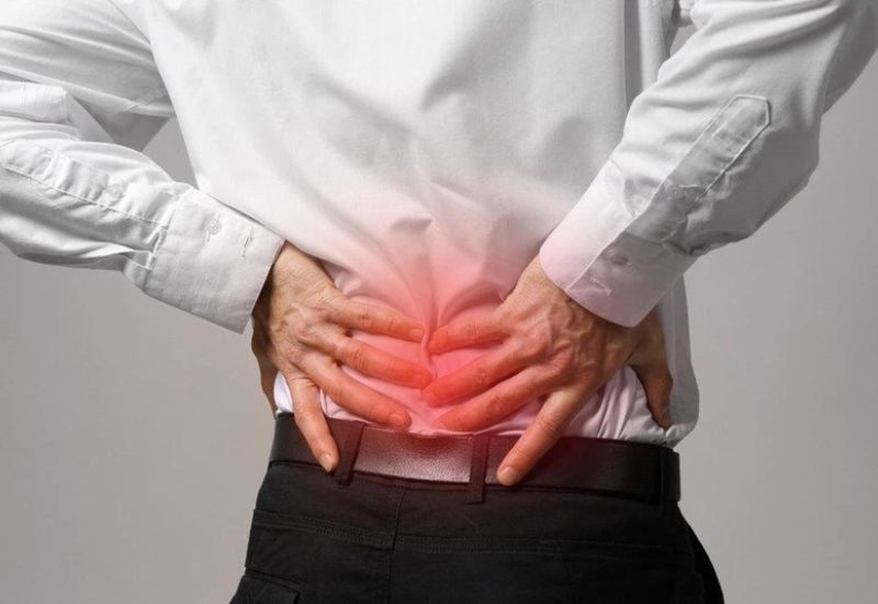 trào ngược dạ dày gây đau lưng