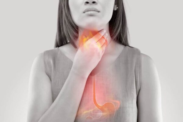 trào ngược gây viêm họng như thế nào?