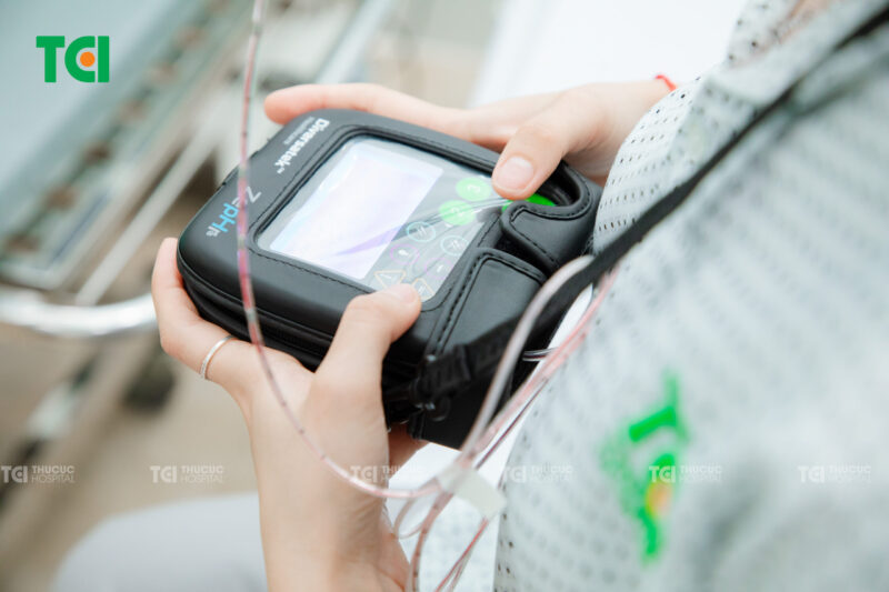 Đo pH trở kháng thực quản 24 giờ kiểm tra trào ngược dạ dày thực quản