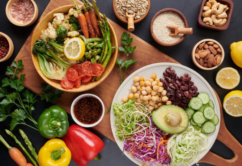 Cũng cần lưu ý đến các biện pháp phòng ngừa khác ngoài tiêm vắc-xin.