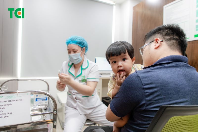 tiêm vắc-xin sởi