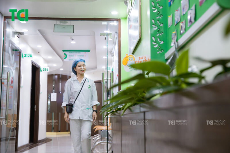 Thiết bị sẽ ghi nhận độ pH của thực quản trong suốt 24 giờ, từ đó xác định tần suất và mức độ axit trào ngược
