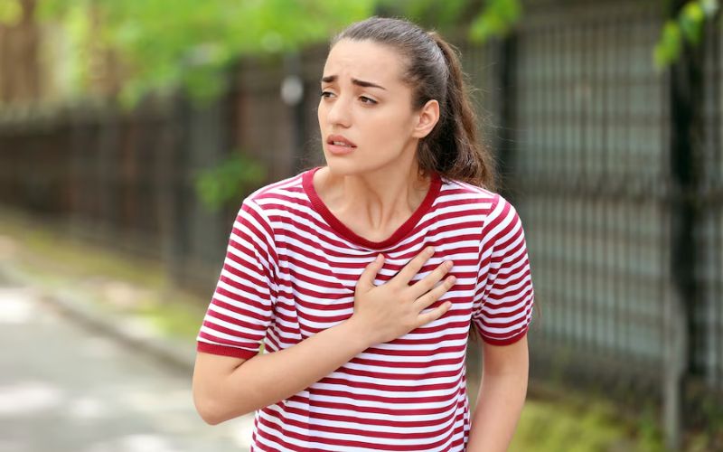 Phổi cũng có thể là nguyên nhân gây ra cảm giác đau rát ngực kèm khó thở