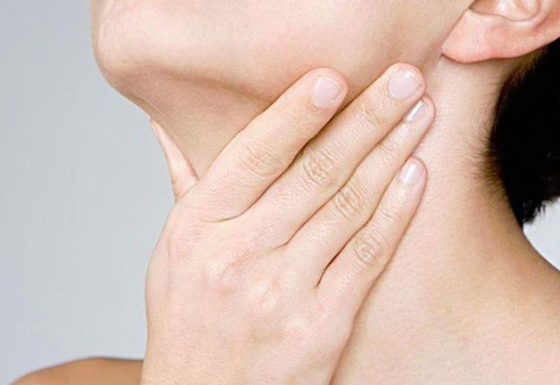 Cách điều trị ợ chua lên cổ