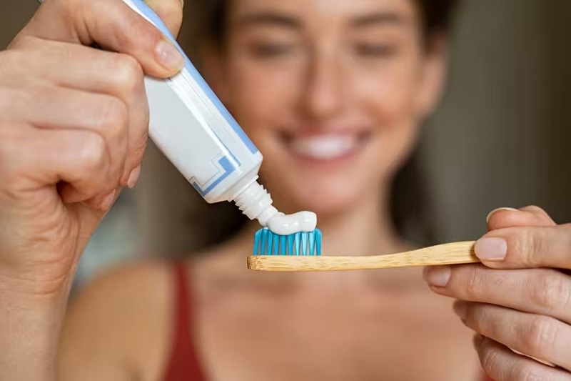 Cách phòng tránh và điều trị hôi miệng do axit dạ dày trào ngược.