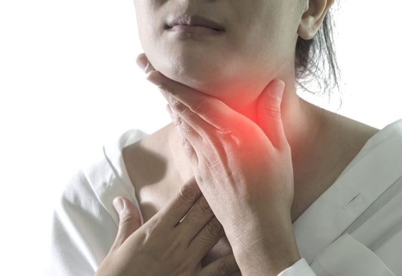 Trào ngược dạ dày gây vướng họng