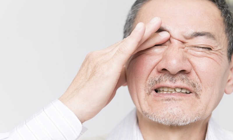 Vì sao chúng ta khó làm quen với tròng kính loạn thị?