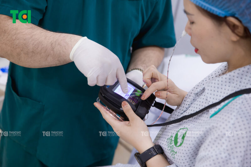 Đo pH thực quản 24 giờ chẩn đoán và phân biệt ợ chua ăn không tiêu và trào ngược