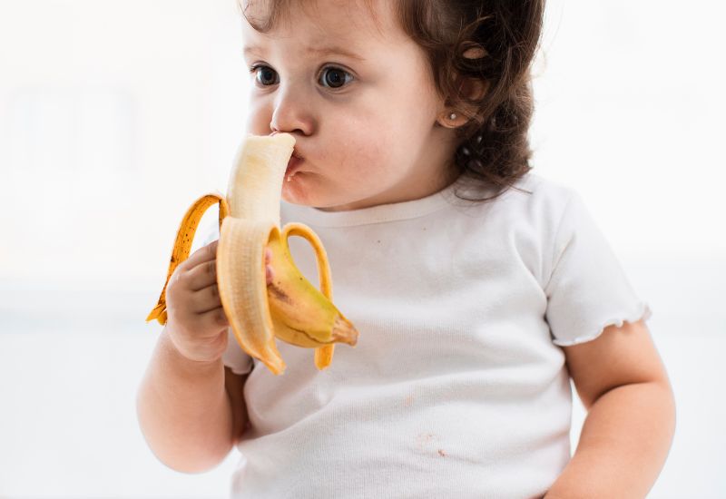 Để đảm bảo buổi tiêm diễn ra suôn sẻ, cha mẹ nên chuẩn bị kỹ lưỡng.
