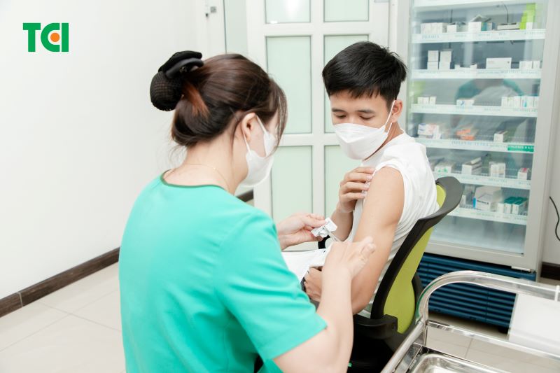 An toàn luôn là ưu tiên hàng đầu trong tiêm chủng.