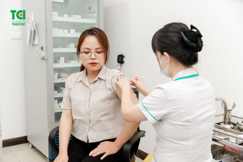 tiêm vacxin không bị sốt có tốt không