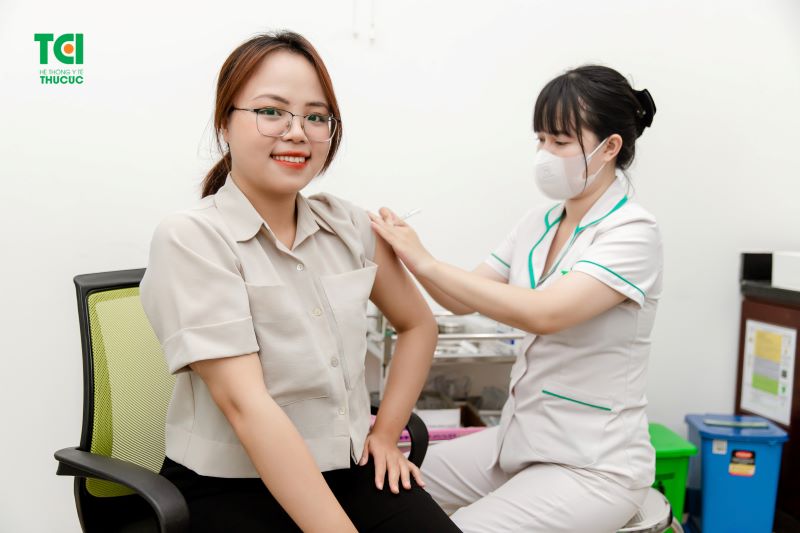 chích ngừa ung thư cổ tử cung từ mấy tuổi