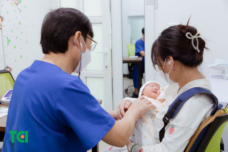 lịch tiêm phòng cho trẻ sơ sinh