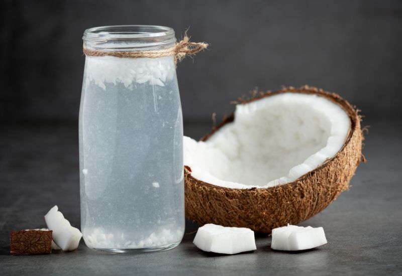 Nước dừa tươi cũng là một sự lựa chọn lý tưởng.