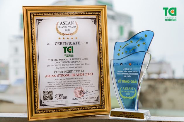 Mới đây, Hệ thống Y tế Thu Cúc vừa nhận được danh hiệu TOP 10 Thương hiệu mạnh ASEAN 2020. Đây được coi là dấu mốc quan trọng thể hiện sự tin tưởng và lựa chọn của khách hàng.