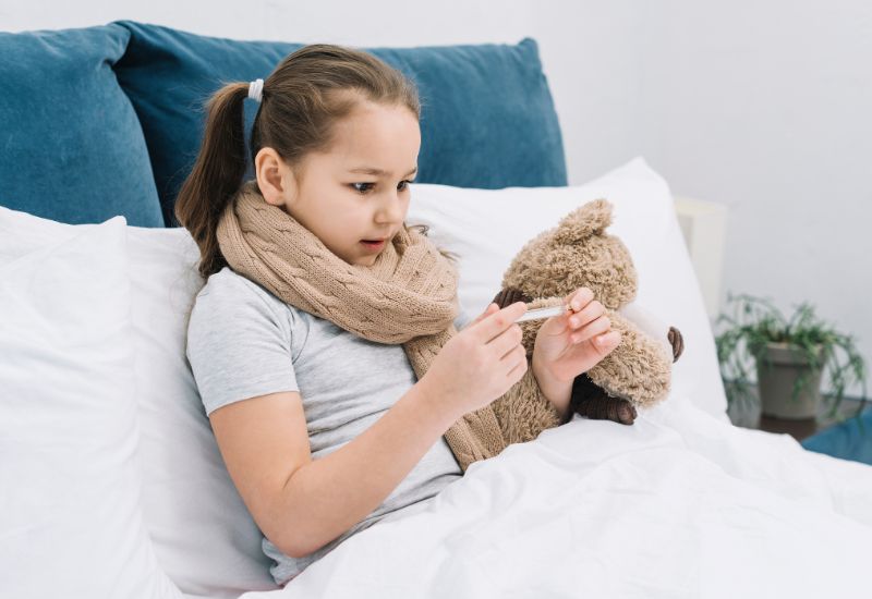 Dấu hiệu trẻ bị cúm: Sốt