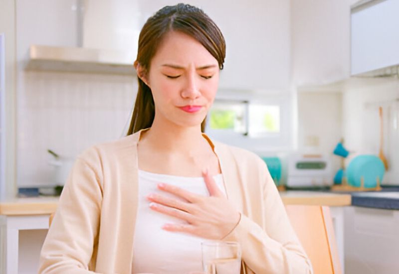 Đau họng khó nuốt
