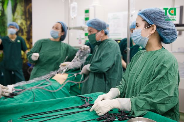 phẫu thuật bằng phương pháp nội soi cũng được đánh giá cao và áp dụng rộng rãi trong việc điều trị thai ngoài tử cung.