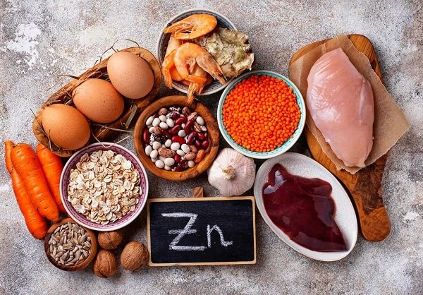 Kẽm giúp làm mạnh thêm hệ miễn dịch, chống lại các tác nhân gây bệnh.
