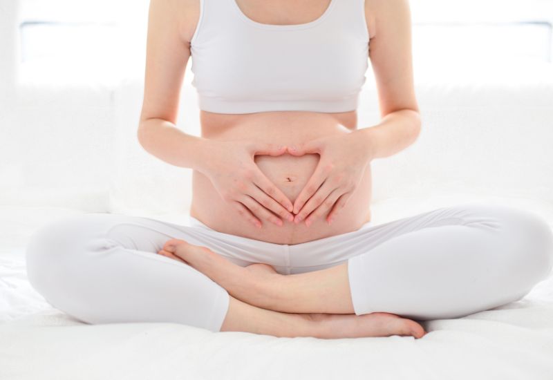 Mang thai làm hệ miễn dịch của phụ nữ suy giảm, khiến cơ thể dễ bị tổn thương trước các bệnh truyền nhiễm.