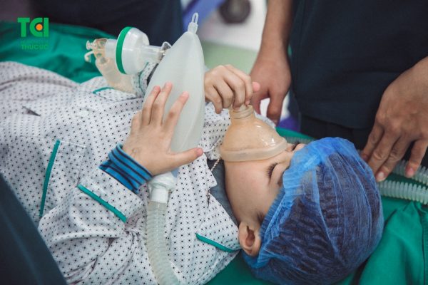 Phẫu thuật chỉnh hình phanh môi má lưỡi sai giải phẫu