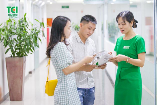 Để phòng tránh bệnh viêm loét cổ tử cung chị em nên tuân thủ lịch khám phụ khoa định kỳ ít nhất 6 tháng/lần
