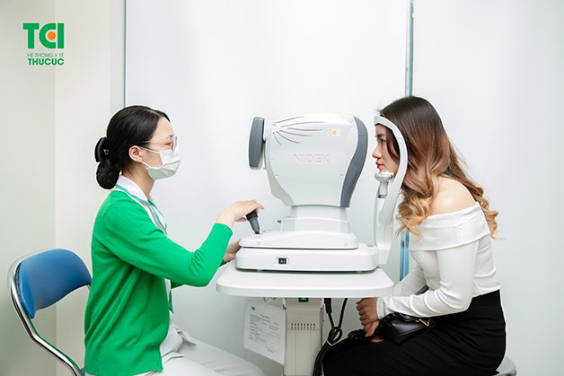 Quầy kính mắt TCI