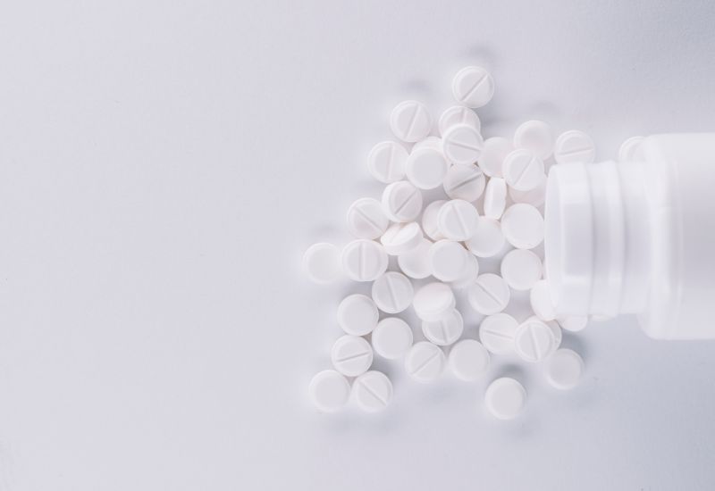 Giải đáp chi tiết thắc mắc: Tiêm vắc-xin có nên uống thuốc hạ sốt?