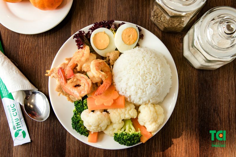 Tôm là thực phẩm giàu dinh dưỡng, tốt cho cơ thể, nhưng ăn vỏ tôm có tốt không vẫn là câu hỏi của nhiều người.
