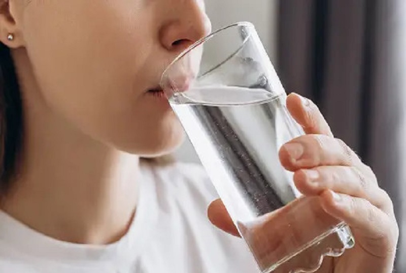 uống nước sau khi tỉnh