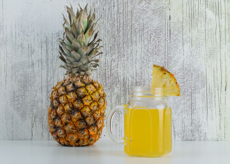 Trong nước ép dứa có chứa nhiều dưỡng chất thiết yếu.