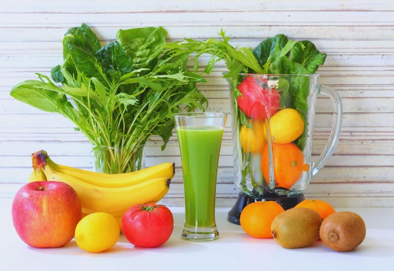 Những nguyên tắc cần lưu ý khi ăn uống trong mùa hè