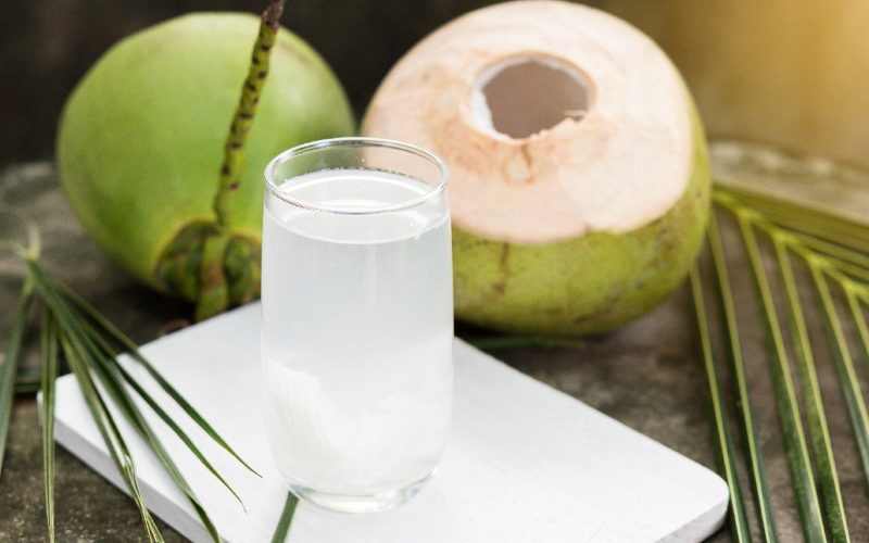 Đàn ông Uống nước dừa nhiều có tốt không