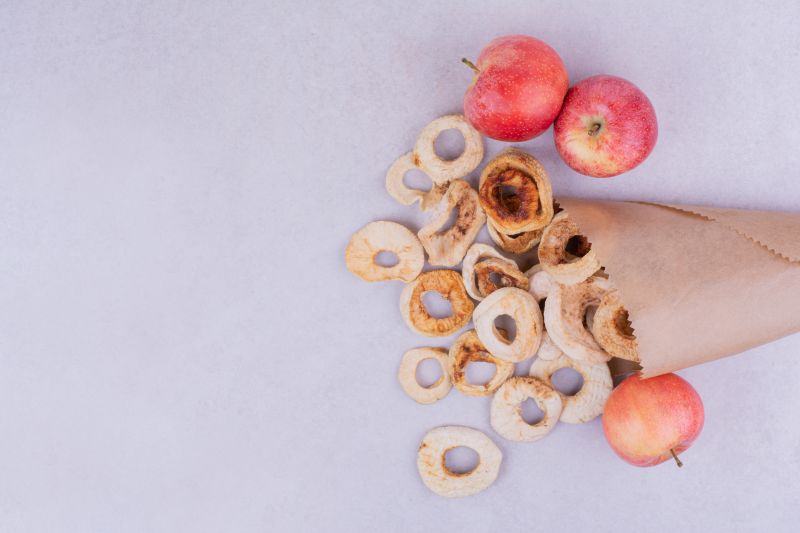 Táo là nguồn cung cấp carbohydrate tự nhiên, chủ yếu dưới dạng đường fructose và chất xơ.
