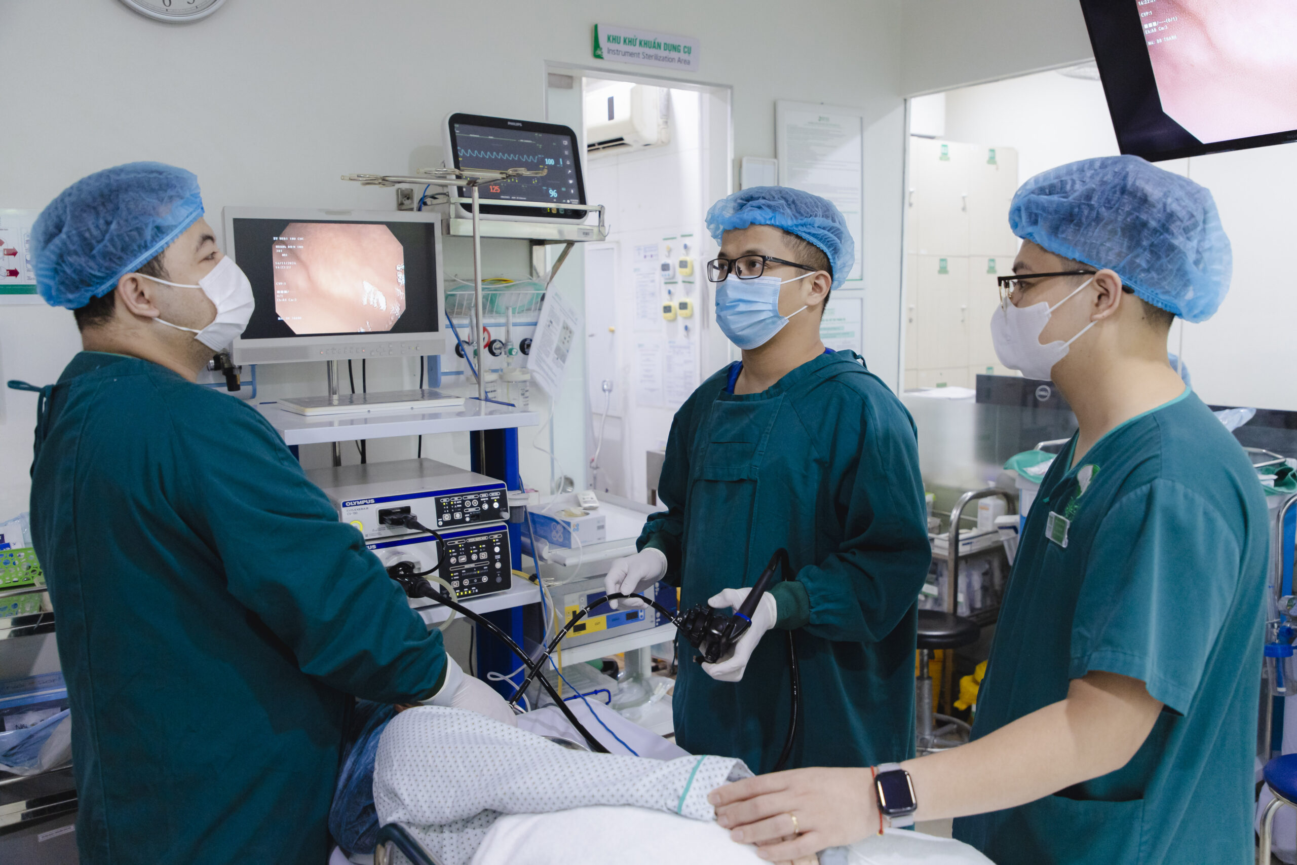 Nội soi dạ dày là phương pháp hữu hiệu chẩn đoán bệnh trào ngược cũng như các bệnh về dạ dày khác.