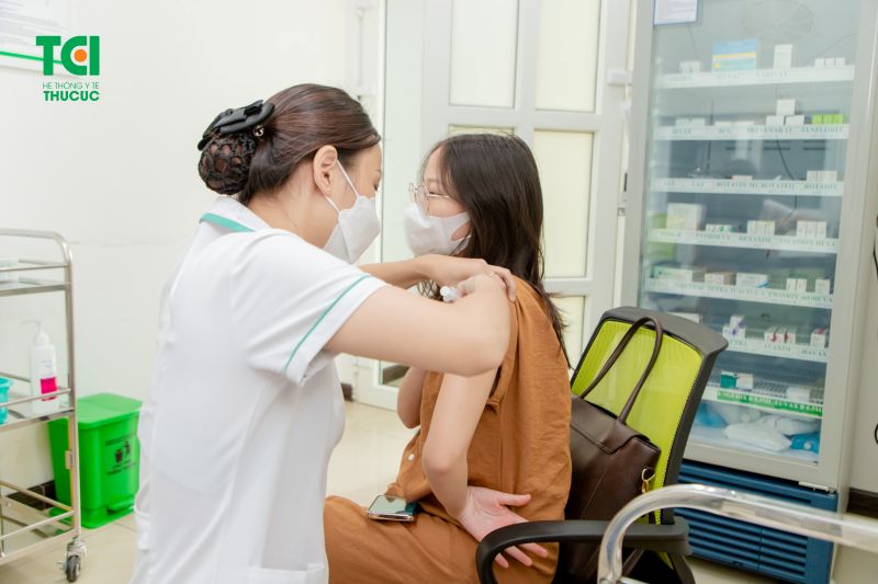 Sau khi tiêm vaccine, cơ thể cần thời gian để kích hoạt hệ miễn dịch và sản sinh kháng thể.