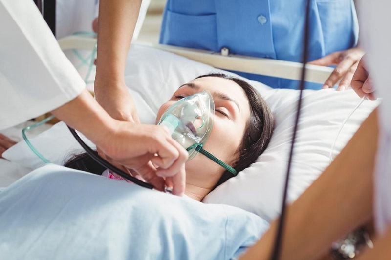 Việc cấp cứu suy hô hấp đòi hỏi can thiệp kịp thời và đúng kỹ thuật để duy trì sự sống